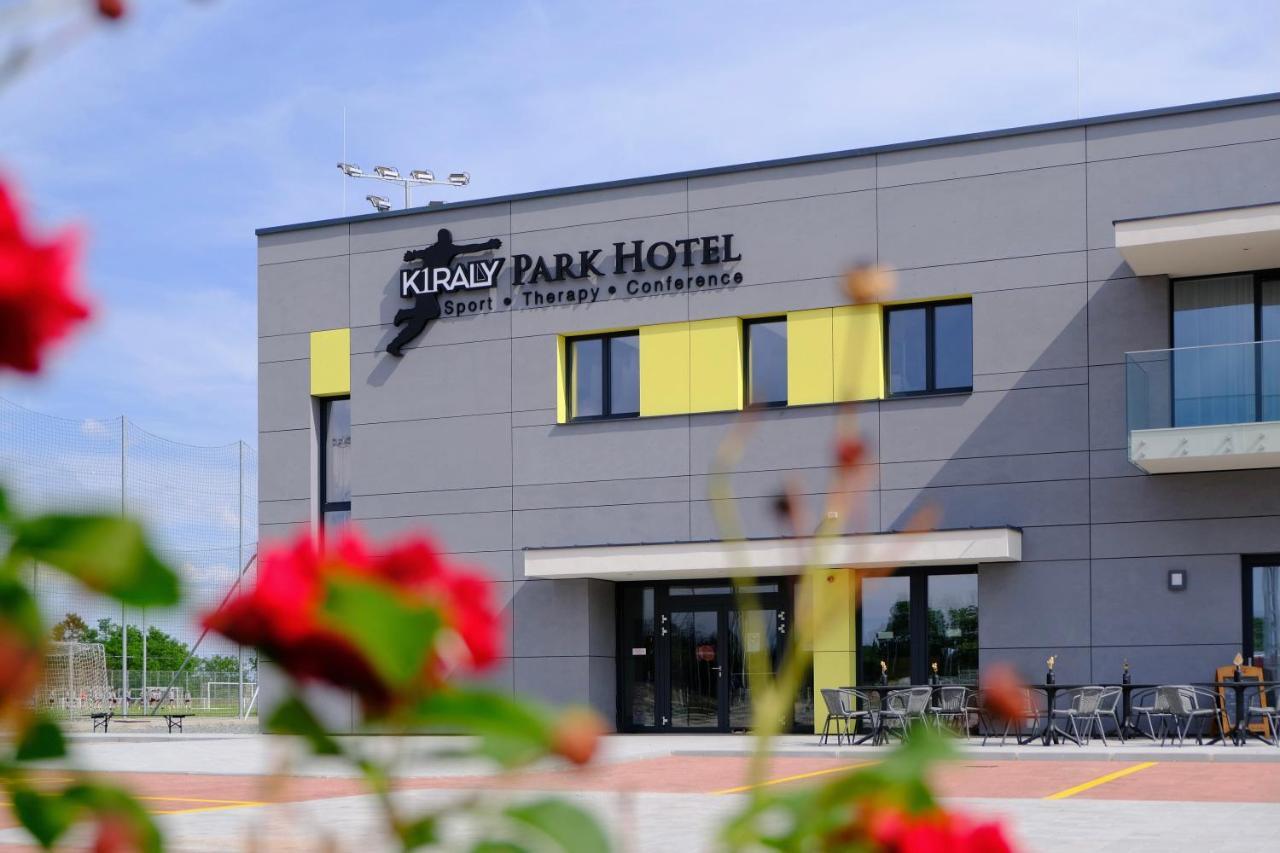 Kiraly Park Hotel Szombathely Eksteriør bilde